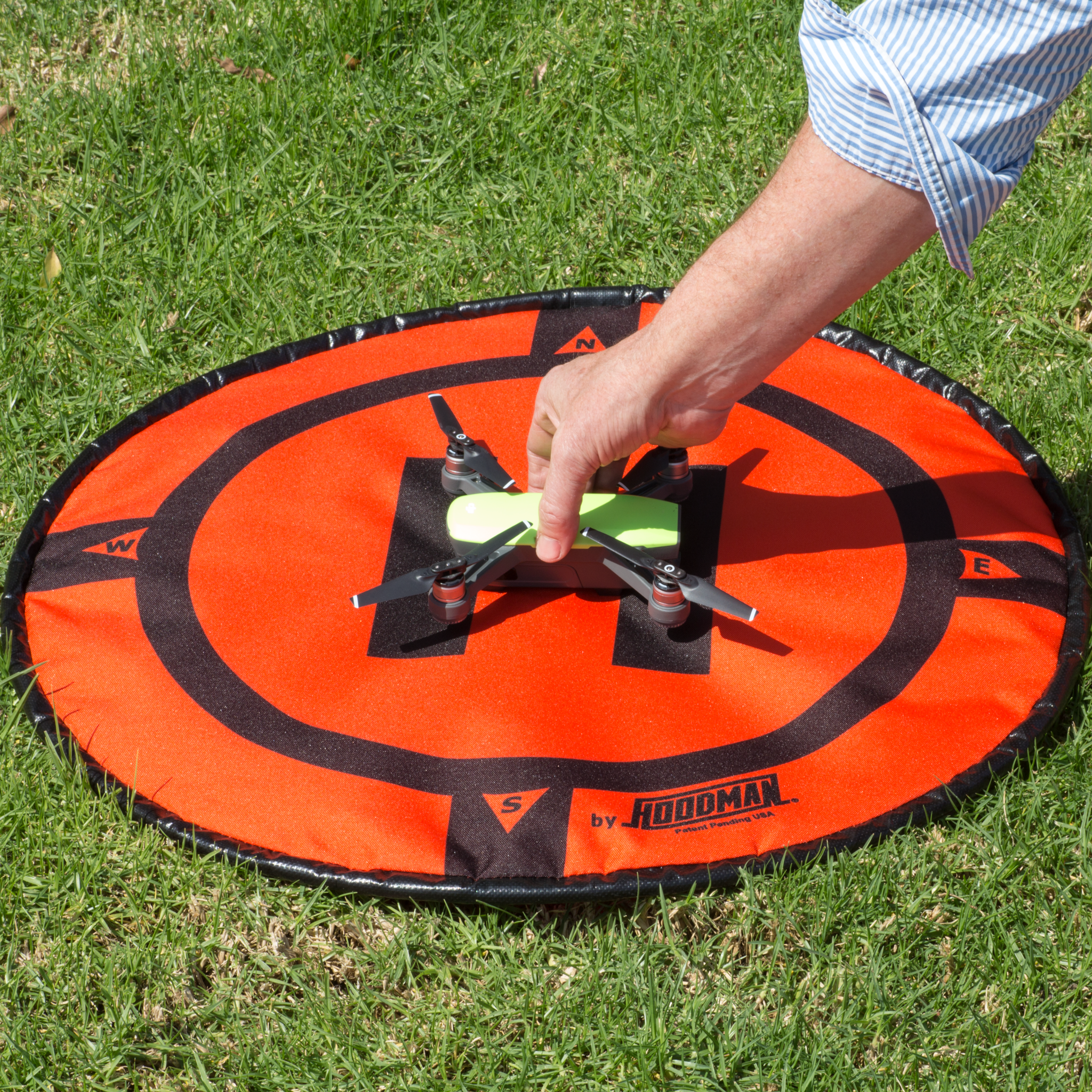 Weighted drone landing pads no stakes required pro's choice – Hoodman  Corporation